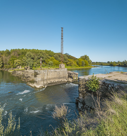 barrage © Thierry Kuntz / Région Bourgogne-Franche-Comté, Inventaire du patrimoine - 2019  barrage © Thierry Kuntz / Région Bourgogne-Franche-Comté, Inventaire du patrimoine - 2019