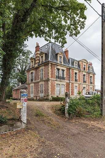 demeure © Pierre-Marie Barbe-Richaud / Région Bourgogne-Franche-Comté, Inventaire du patrimoine - 2020 demeure © Pierre-Marie Barbe-Richaud / Région Bourgogne-Franche-Comté, Inventaire du patrimoine - 2020