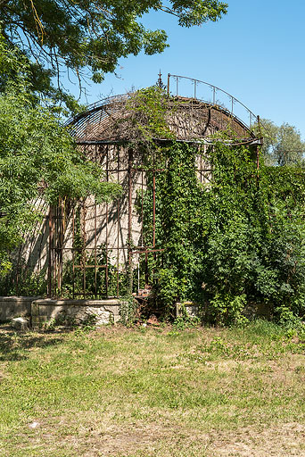 serre © Pierre-Marie Barbe-Richaud / Région Bourgogne-Franche-Comté, Inventaire du patrimoine - 2020 serre © Pierre-Marie Barbe-Richaud / Région Bourgogne-Franche-Comté, Inventaire du patrimoine - 2020