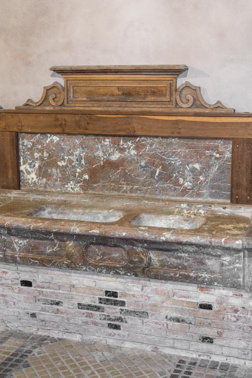 écurie © Pierre-Marie Barbe-Richaud / Région Bourgogne-Franche-Comté, Inventaire du patrimoine - 2021  écurie © Pierre-Marie Barbe-Richaud / Région Bourgogne-Franche-Comté, Inventaire du patrimoine - 2021