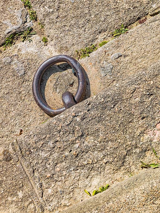 port © Thierry Kuntz / Région Bourgogne-Franche-Comté, Inventaire du patrimoine - 2021  port © Thierry Kuntz / Région Bourgogne-Franche-Comté, Inventaire du patrimoine - 2021