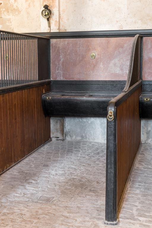 écurie © Pierre-Marie Barbe-Richaud / Région Bourgogne-Franche-Comté, Inventaire du patrimoine - 2021 écurie © Pierre-Marie Barbe-Richaud / Région Bourgogne-Franche-Comté, Inventaire du patrimoine - 2021