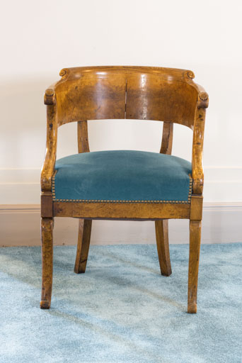 théâtre fauteuil © Pierre-Marie Barbe-Richaud / Région Bourgogne-Franche-Comté, Inventaire du patrimoine - 2022  théâtre fauteuil © Pierre-Marie Barbe-Richaud / Région Bourgogne-Franche-Comté, Inventaire du patrimoine - 2022