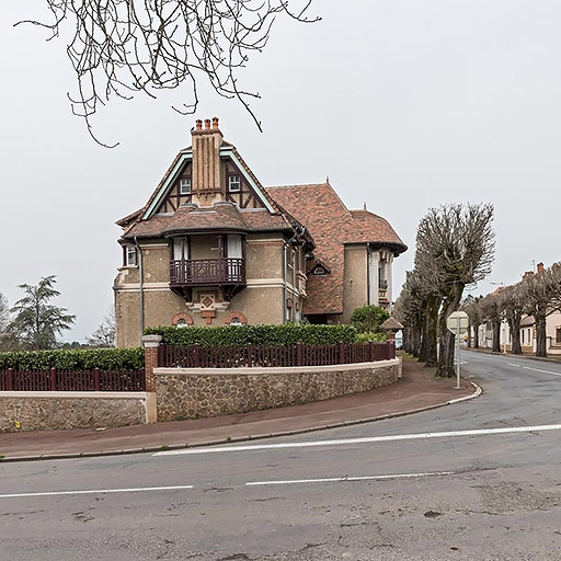 demeure villa © Pierre-Marie Barbe-Richaud / Région Bourgogne-Franche-Comté, Inventaire du patrimoine - 2022  demeure villa © Pierre-Marie Barbe-Richaud / Région Bourgogne-Franche-Comté, Inventaire du patrimoine - 2022