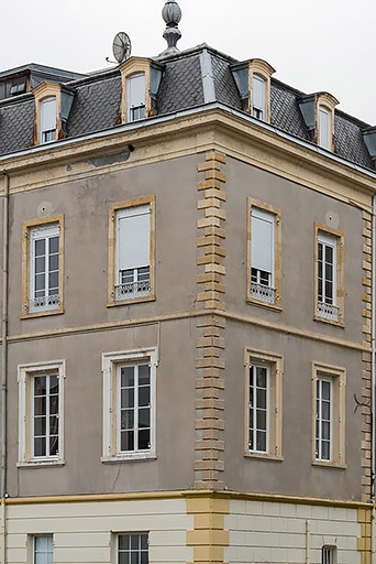 hôtel de voyageurs © Pierre-Marie Barbe-Richaud / Région Bourgogne-Franche-Comté, Inventaire du patrimoine - 2022  hôtel de voyageurs © Pierre-Marie Barbe-Richaud / Région Bourgogne-Franche-Comté, Inventaire du patrimoine - 2022