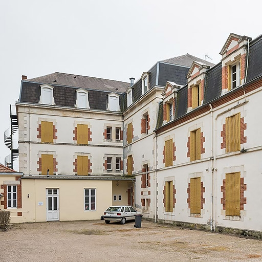 hôtel de voyageurs © Pierre-Marie Barbe-Richaud / Région Bourgogne-Franche-Comté, Inventaire du patrimoine - 2022  hôtel de voyageurs © Pierre-Marie Barbe-Richaud / Région Bourgogne-Franche-Comté, Inventaire du patrimoine - 2022