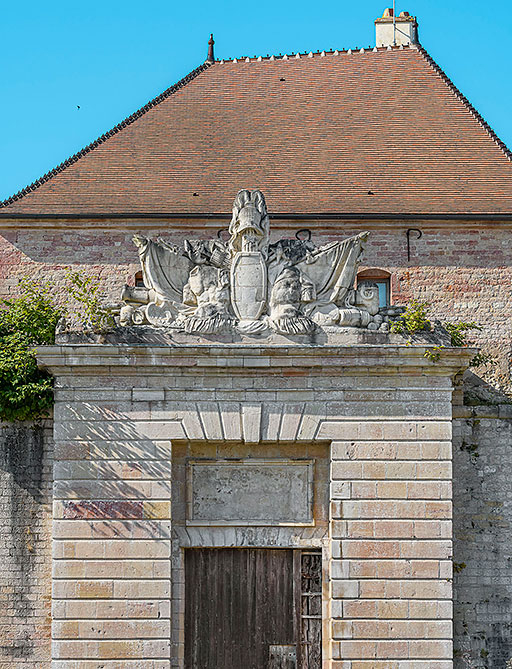  fortification d'agglomération porte de ville © Thierry Kuntz / Région Bourgogne-Franche-Comté, Inventaire du patrimoine - 2023