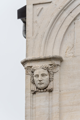théâtre église tribunal collège © Pierre-Marie Barbe-Richaud / Région Bourgogne-Franche-Comté, Inventaire du patrimoine - 2023  théâtre église tribunal collège © Pierre-Marie Barbe-Richaud / Région Bourgogne-Franche-Comté, Inventaire du patrimoine - 2023