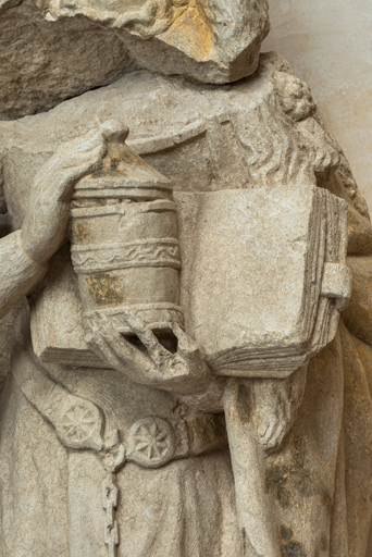 statue © Pierre-Marie Barbe-Richaud / Région Bourgogne-Franche-Comté, Inventaire du patrimoine - 2023  statue © Pierre-Marie Barbe-Richaud / Région Bourgogne-Franche-Comté, Inventaire du patrimoine - 2023