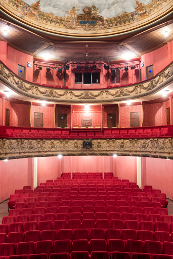 théâtre © Pierre-Marie Barbe-Richaud / Région Bourgogne-Franche-Comté, Inventaire du patrimoine - 2023  théâtre © Pierre-Marie Barbe-Richaud / Région Bourgogne-Franche-Comté, Inventaire du patrimoine - 2023