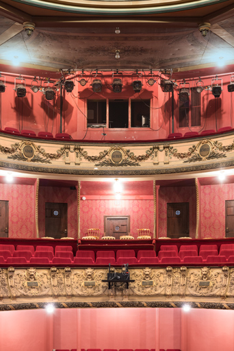 théâtre © Pierre-Marie Barbe-Richaud / Région Bourgogne-Franche-Comté, Inventaire du patrimoine - 2023  théâtre © Pierre-Marie Barbe-Richaud / Région Bourgogne-Franche-Comté, Inventaire du patrimoine - 2023