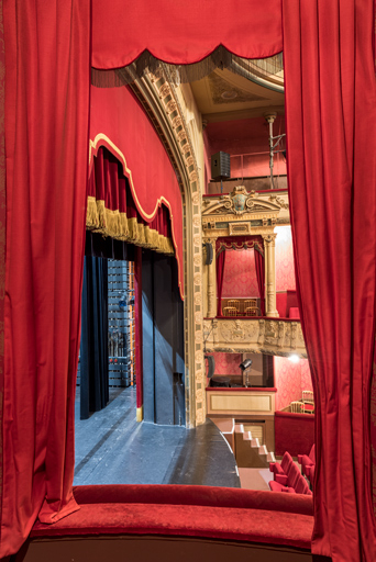 théâtre © Pierre-Marie Barbe-Richaud / Région Bourgogne-Franche-Comté, Inventaire du patrimoine - 2023  théâtre © Pierre-Marie Barbe-Richaud / Région Bourgogne-Franche-Comté, Inventaire du patrimoine - 2023