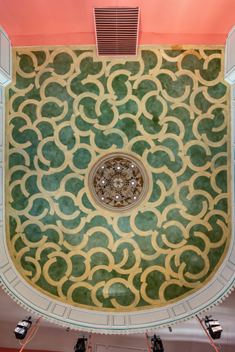 hôtel de ville théâtre peinture monumentale © Pierre-Marie Barbe-Richaud / Région Bourgogne-Franche-Comté, Inventaire du patrimoine - 2023  hôtel de ville théâtre peinture monumentale © Pierre-Marie Barbe-Richaud / Région Bourgogne-Franche-Comté, Inventaire du patrimoine - 2023