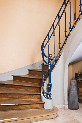 mairie théâtre © Pierre-Marie Barbe-Richaud / Région Bourgogne-Franche-Comté, Inventaire du patrimoine - 2023  mairie théâtre © Pierre-Marie Barbe-Richaud / Région Bourgogne-Franche-Comté, Inventaire du patrimoine - 2023