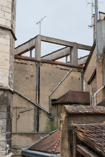 maison cinéma © Pierre-Marie Barbe-Richaud / Région Bourgogne-Franche-Comté, Inventaire du patrimoine - 2023  maison cinéma © Pierre-Marie Barbe-Richaud / Région Bourgogne-Franche-Comté, Inventaire du patrimoine - 2023