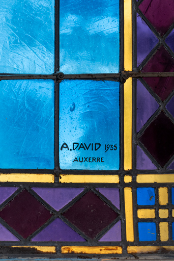 verrière © Pierre-Marie Barbe-Richaud / Région Bourgogne-Franche-Comté, Inventaire du patrimoine - 2023  verrière © Pierre-Marie Barbe-Richaud / Région Bourgogne-Franche-Comté, Inventaire du patrimoine - 2023