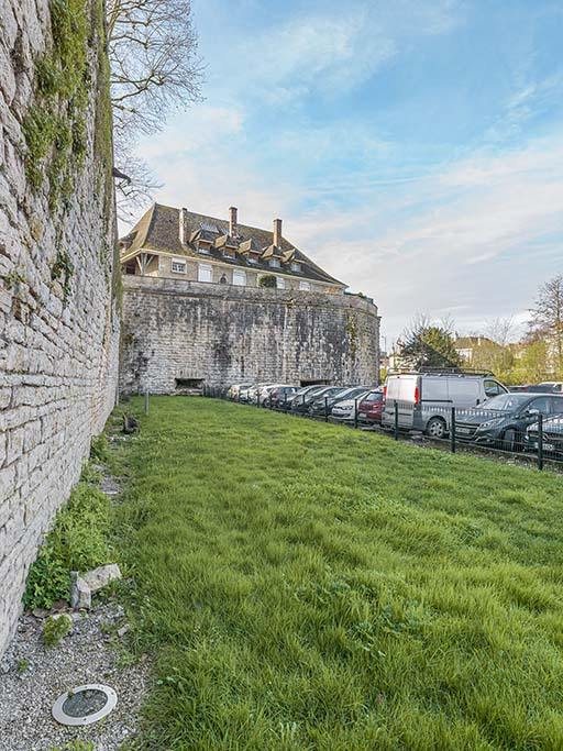 fortification d'agglomération bastion © Thierry Kuntz / Région Bourgogne-Franche-Comté, Inventaire du patrimoine - 2024  fortification d'agglomération bastion © Thierry Kuntz / Région Bourgogne-Franche-Comté, Inventaire du patrimoine - 2024