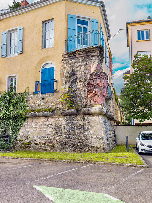 fortification d'agglomération bastion © Thierry Kuntz / Région Bourgogne-Franche-Comté, Inventaire du patrimoine - 2024  fortification d'agglomération bastion © Thierry Kuntz / Région Bourgogne-Franche-Comté, Inventaire du patrimoine - 2024