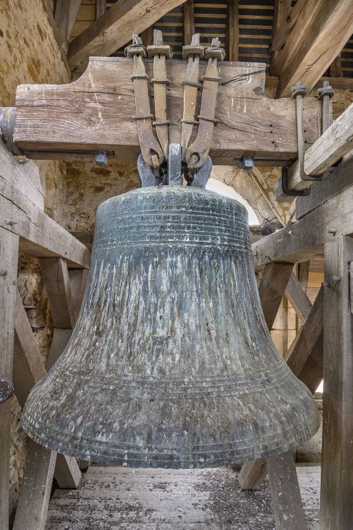 cloche © Thierry Kuntz / Région Bourgogne-Franche-Comté, Inventaire du patrimoine - 2024  cloche © Thierry Kuntz / Région Bourgogne-Franche-Comté, Inventaire du patrimoine - 2024