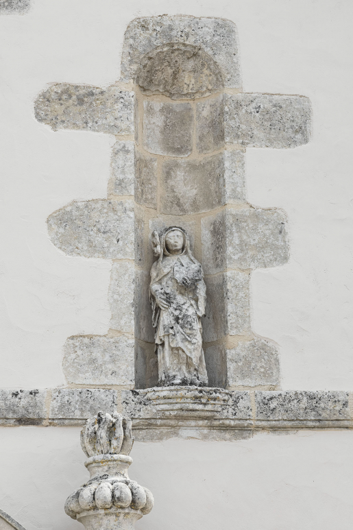 statue © Thierry Kuntz / Région Bourgogne-Franche-Comté, Inventaire du patrimoine - 2024  statue © Thierry Kuntz / Région Bourgogne-Franche-Comté, Inventaire du patrimoine - 2024