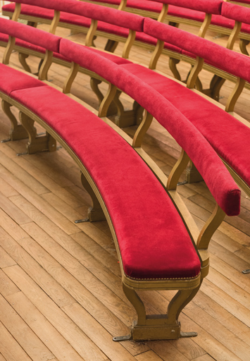  théâtre banquette © Pierre-Marie Barbe-Richaud / Région Bourgogne-Franche-Comté, Inventaire du patrimoine - 2025