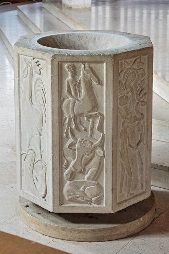  fonts baptismaux bas-relief © Pierre-Marie Barbe-Richaud / Région Bourgogne-Franche-Comté, Inventaire du patrimoine - 2025