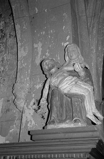 groupe sculpté © Liliane Hamelin / Région Bourgogne-Franche-Comté, Inventaire du patrimoine - 1968