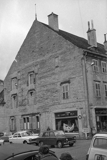 maison © auteur / Région Bourgogne-Franche-Comté, Inventaire du patrimoine - 1968 maison © auteur / Région Bourgogne-Franche-Comté, Inventaire du patrimoine - 1968