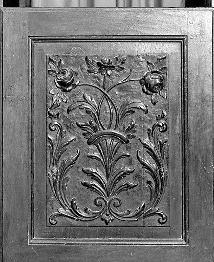 Détail du motif floral du portillon du confessionnal nord. © Yves Sancey / Région Bourgogne-Franche-Comté, Inventaire du patrimoine - 1973