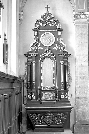 Vue d'ensemble de l'autel-retable latéral gauche. © Yves Sancey / Région Bourgogne-Franche-Comté, Inventaire du patrimoine - 1974