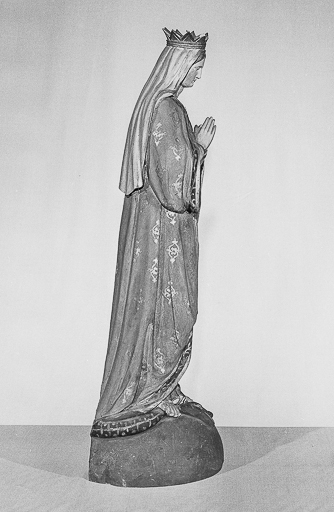 Profil droit. © Yves Sancey / Région Bourgogne-Franche-Comté, Inventaire du patrimoine - 1974