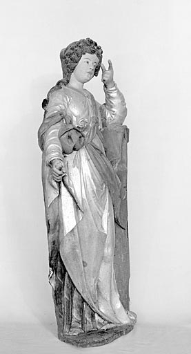 Sainte Barbe : vue du profil gauche. © Yves Sancey / Région Bourgogne-Franche-Comté, Inventaire du patrimoine - 1974