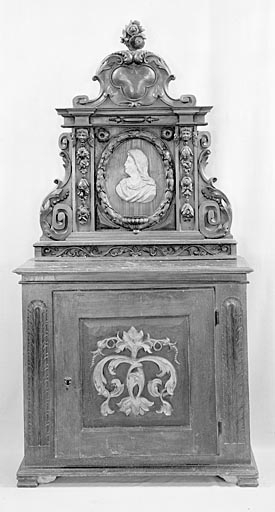 Vue d'ensemble du meuble droit. © Yves Sancey / Région Bourgogne-Franche-Comté, Inventaire du patrimoine - 1974
