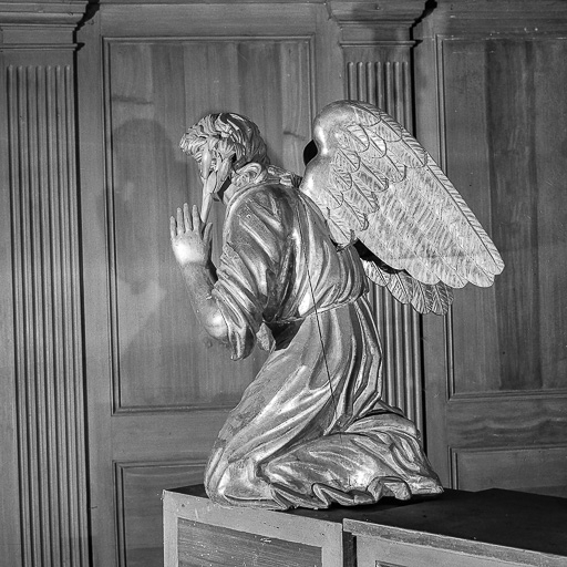 Ange gauche, vue de profil gauche. © Yves Sancey / Région Bourgogne-Franche-Comté, Inventaire du patrimoine - 1974