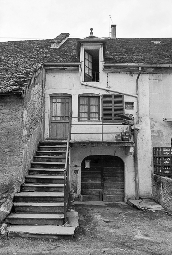 Maison cadastrée 1967 AH 203 : façade antérieure. © F. Pernin / Région Bourgogne-Franche-Comté, Inventaire du patrimoine - 1974