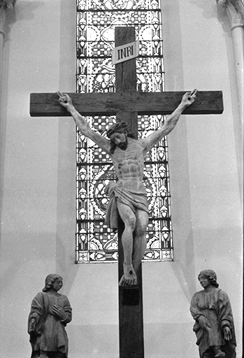 Calvaire, 18e siècle : vue d'ensemble. © Guy Forestier / Région Bourgogne-Franche-Comté, Inventaire du patrimoine - 1974