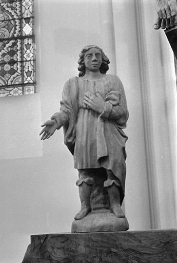 Statue de saint en bois, 17ème siècle : vue de face © Guy Forestier / Région Bourgogne-Franche-Comté, Inventaire du patrimoine - 1974