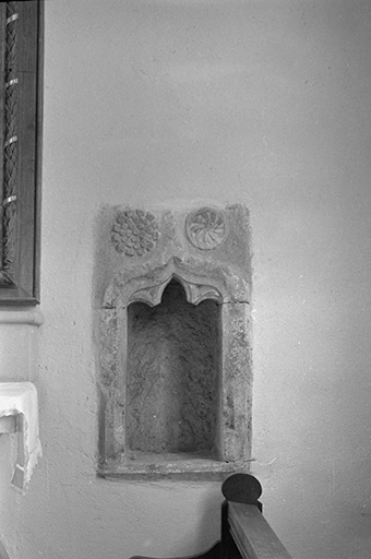 Lavabo en niche : vue de face. © Guy Forestier / Région Bourgogne-Franche-Comté, Inventaire du patrimoine - 1974