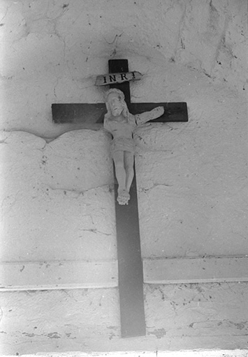 Christ en croix, bois, XVIIe siècle : vue de face © Guy Forestier / Région Bourgogne-Franche-Comté, Inventaire du patrimoine - 1974