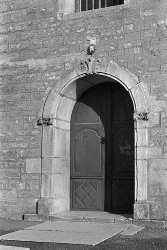 Portail d'entrée. © Guy Forestier / Région Bourgogne-Franche-Comté, Inventaire du patrimoine - 1974