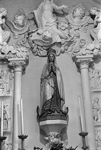 Statue de la Vierge. © Guy Forestier / Région Bourgogne-Franche-Comté, Inventaire du patrimoine - 1974