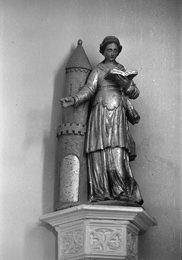 Statue de sainte Barbe en bois, XVIIIe siècle : vue de face © Guy Forestier / Région Bourgogne-Franche-Comté, Inventaire du patrimoine - 1974