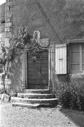 La porte d'entrée. © Guy Forestier / Région Bourgogne-Franche-Comté, Inventaire du patrimoine - 1974