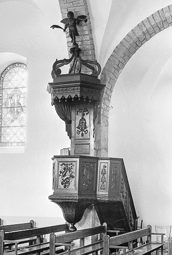 Chaire à prêcher en bois, XIXe siècle : vue d'ensemble © Guy Forestier / Région Bourgogne-Franche-Comté, Inventaire du patrimoine - 1974