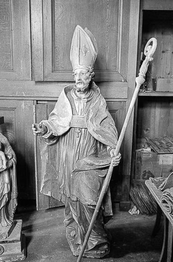 Statue de saint Nicolas en bois, XVIIIe siècle : vue de face © Guy Forestier / Région Bourgogne-Franche-Comté, Inventaire du patrimoine - 1974