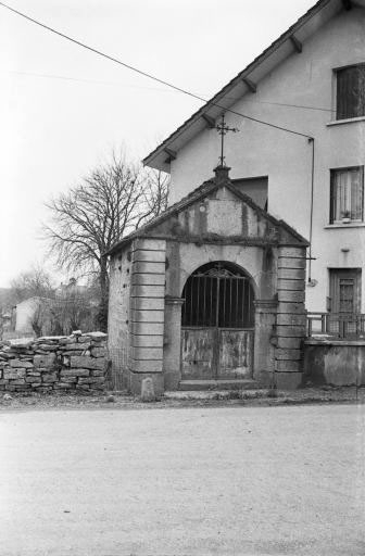 Façade antérieure. © Guy Forestier / Région Bourgogne-Franche-Comté, Inventaire du patrimoine - 1974