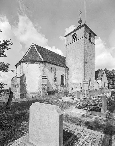 Façade latérale gauche vue depuis l'est. © Yves Sancey / Région Bourgogne-Franche-Comté, Inventaire du patrimoine - 1974