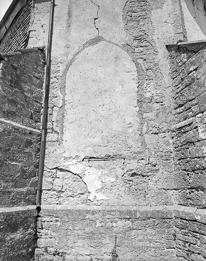 Abside : baie axiale murée. © Yves Sancey / Région Bourgogne-Franche-Comté, Inventaire du patrimoine - 1974