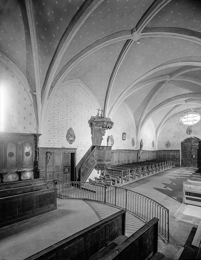 Intérieur : mur droit vu du choeur. © Yves Sancey / Région Bourgogne-Franche-Comté, Inventaire du patrimoine - 1974
