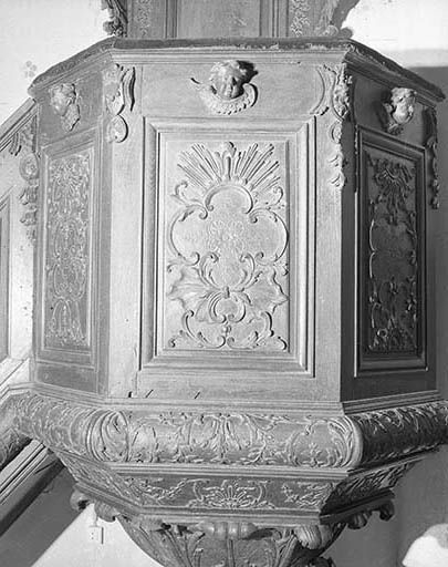 Détail : deuxième panneau de la cuve. © Yves Sancey / Région Bourgogne-Franche-Comté, Inventaire du patrimoine - 1974